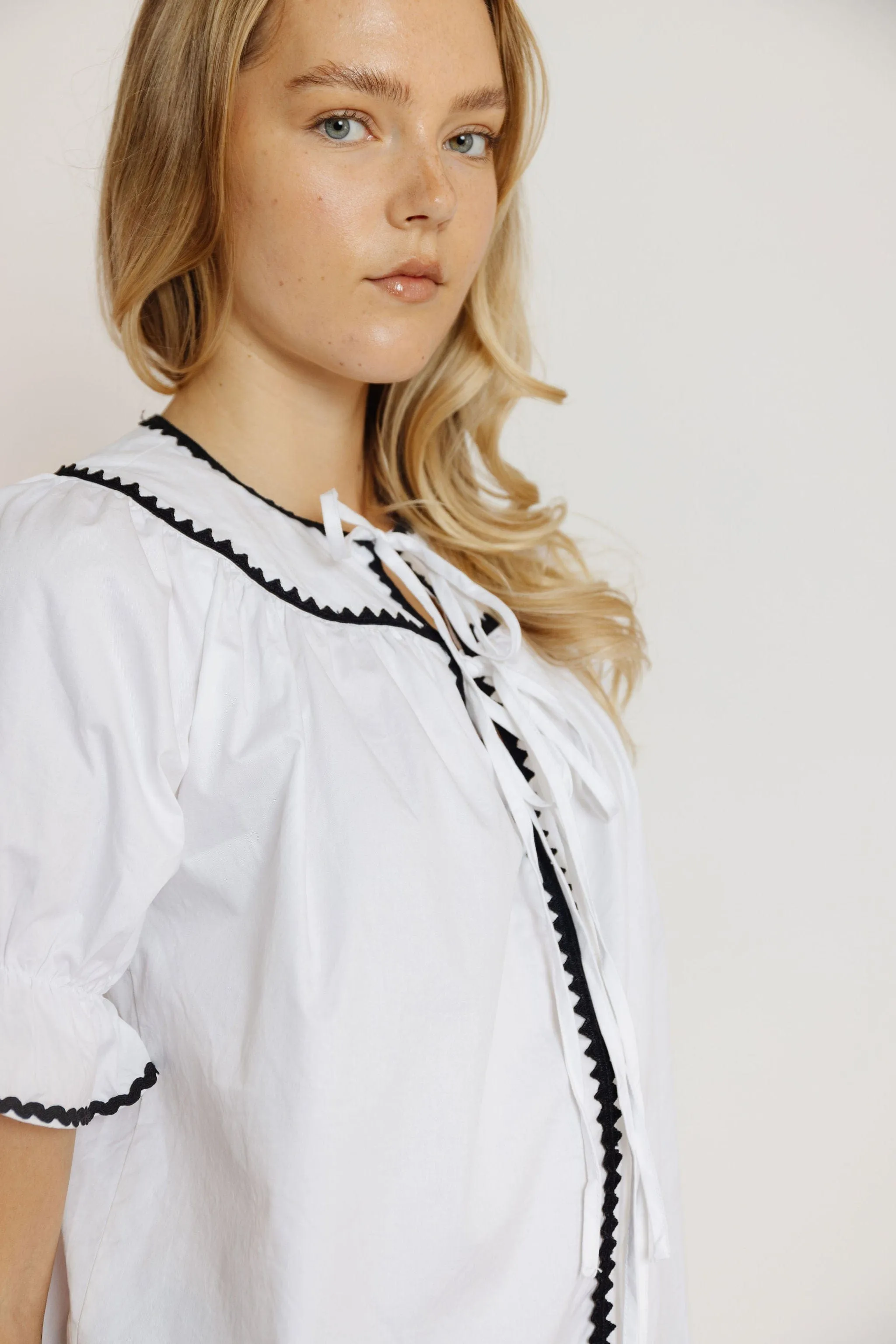 Jenna Blouse in Ivory