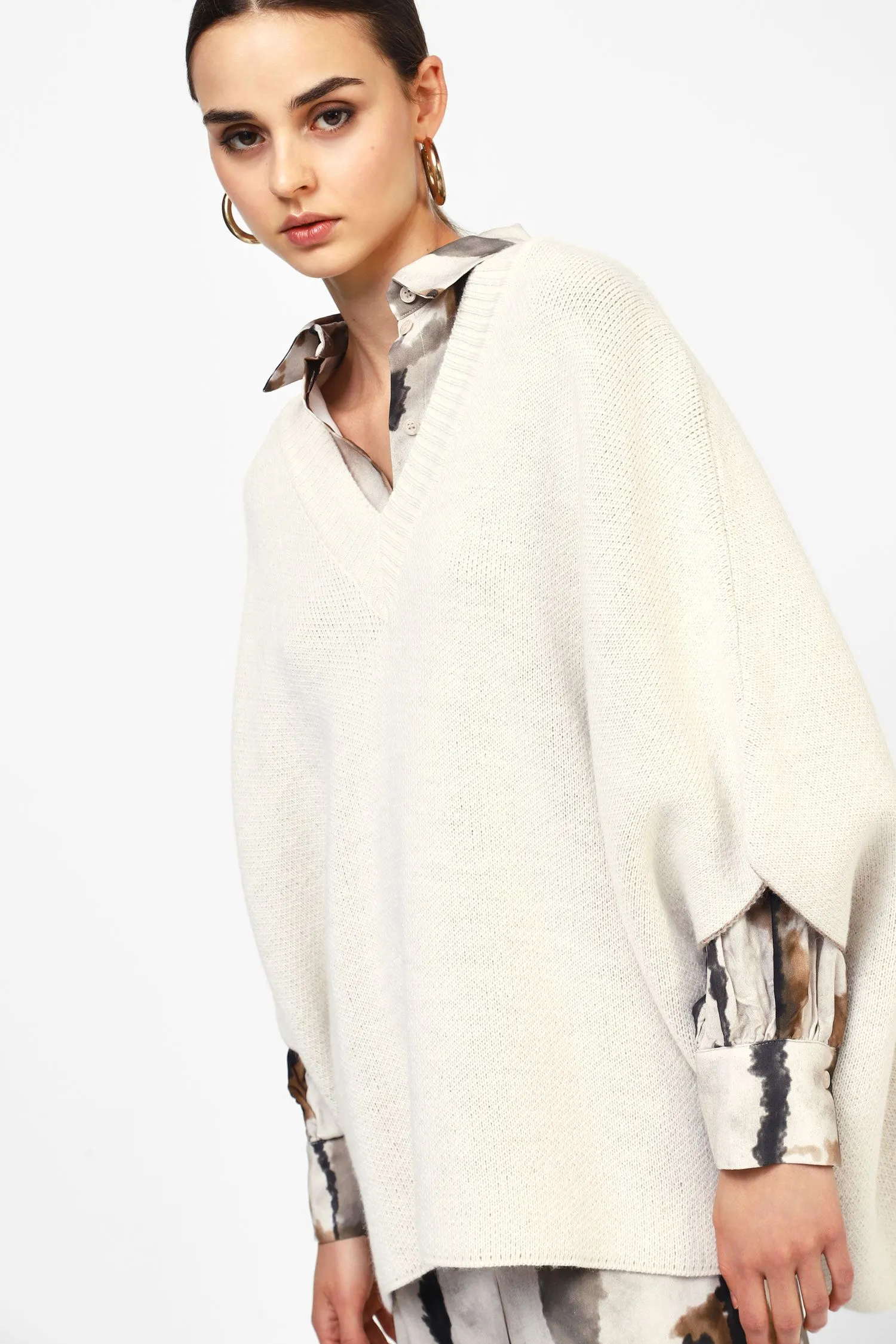 Poncho with V-neckline