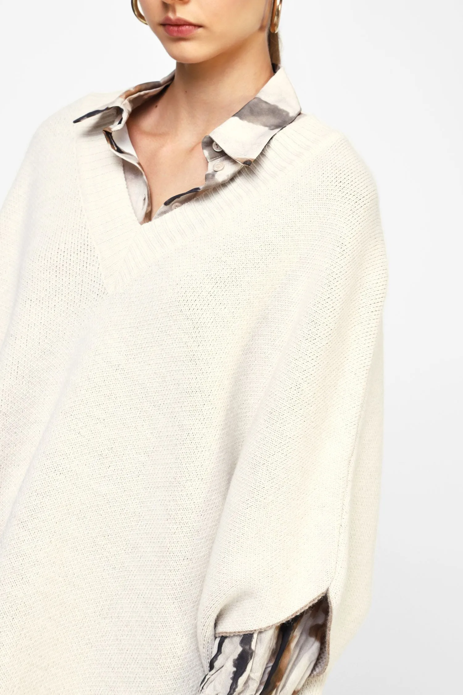 Poncho with V-neckline